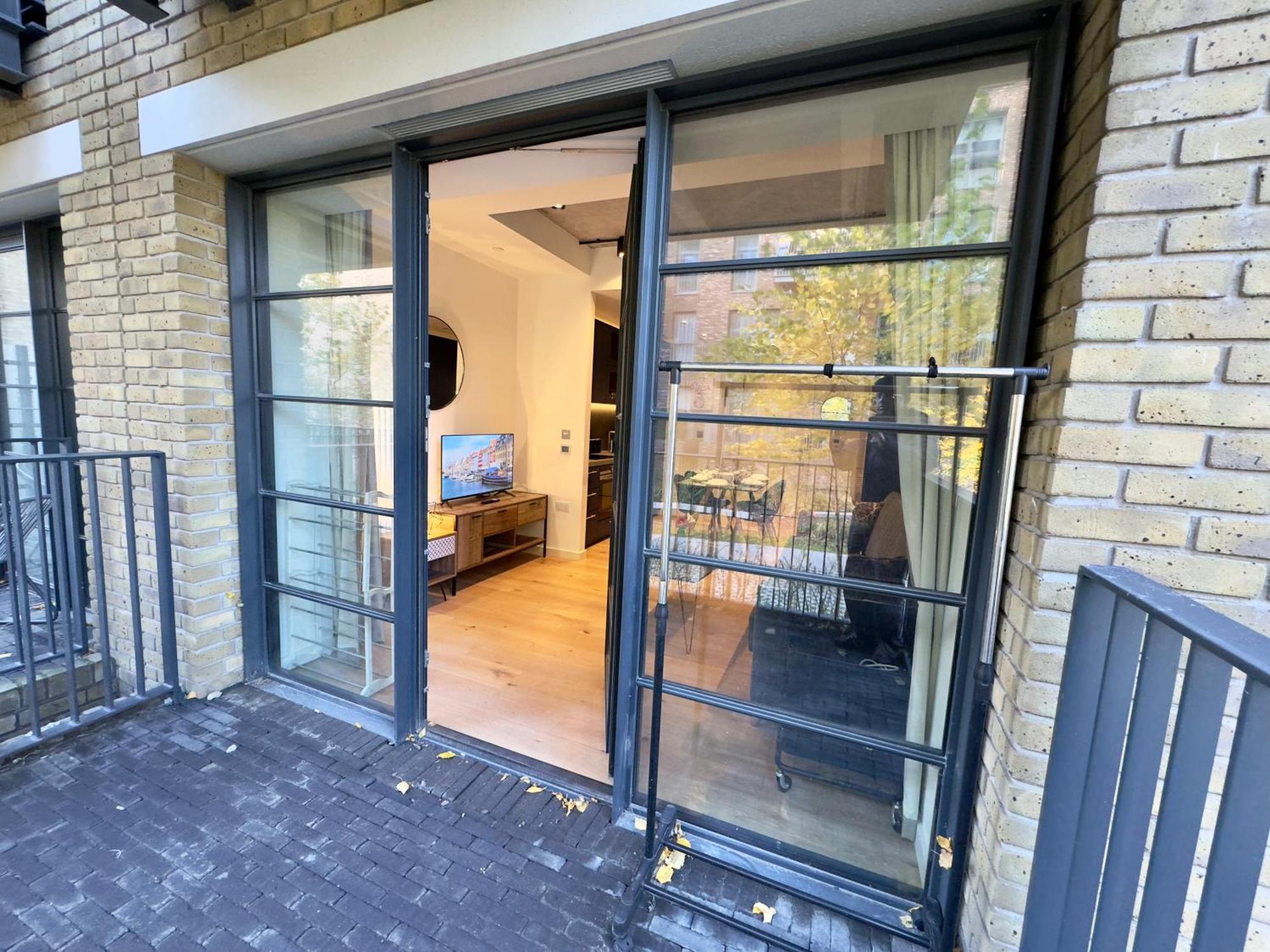 Amazing Cosy Apartment, Next To O2 Arena And Close To London Excel, Secure Parking Dış mekan fotoğraf