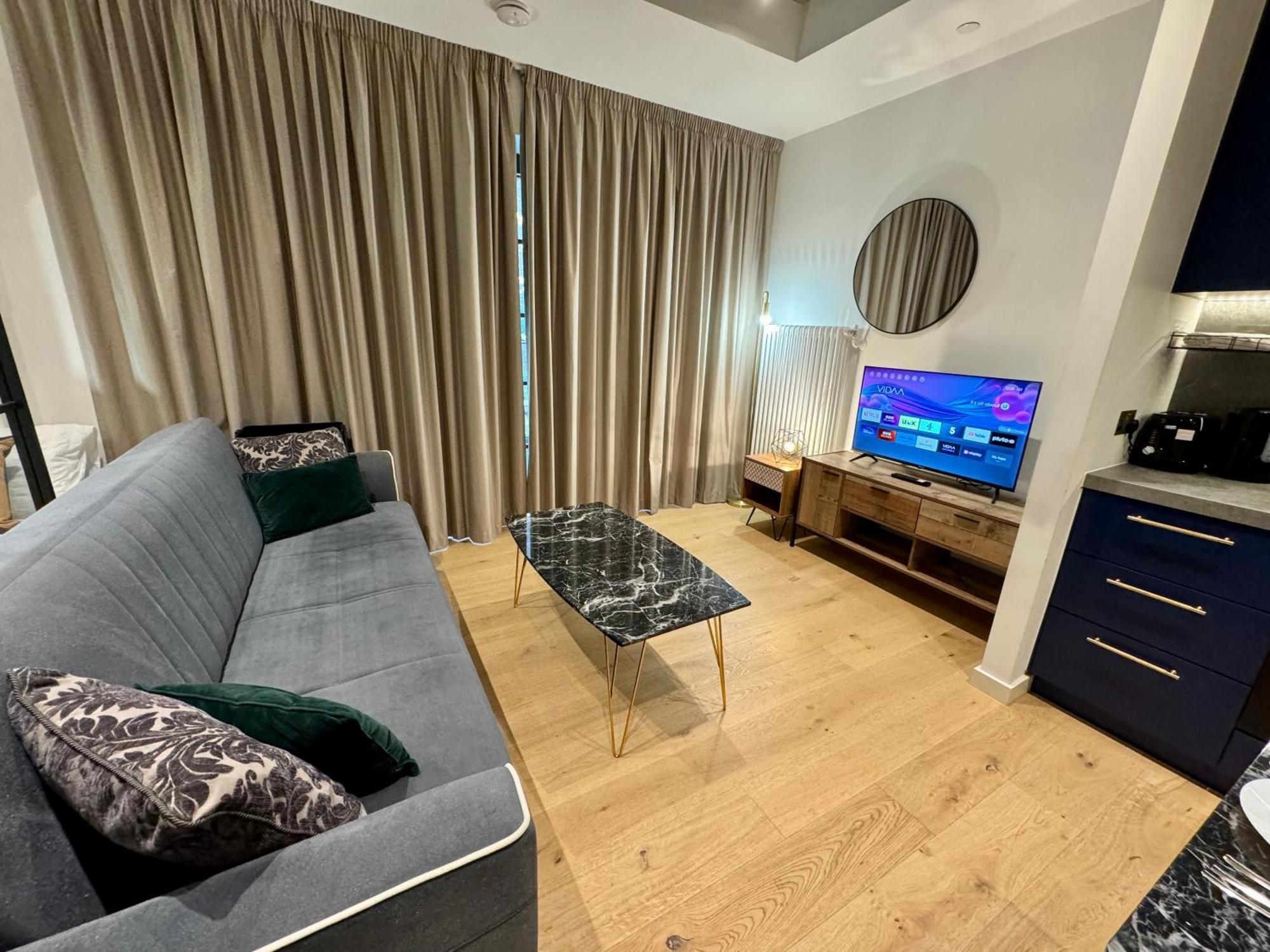 Amazing Cosy Apartment, Next To O2 Arena And Close To London Excel, Secure Parking Dış mekan fotoğraf